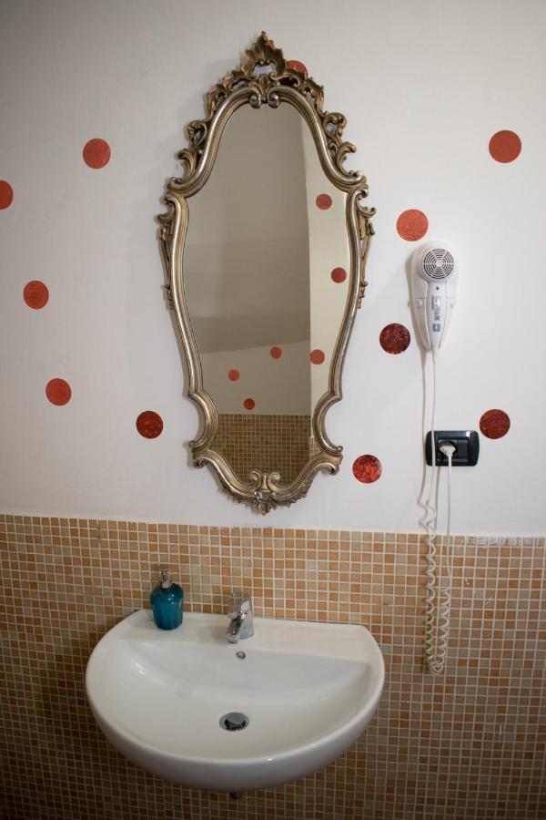 Abbey Hostel Genua Zewnętrze zdjęcie