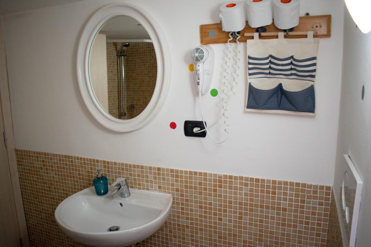 Abbey Hostel Genua Zewnętrze zdjęcie