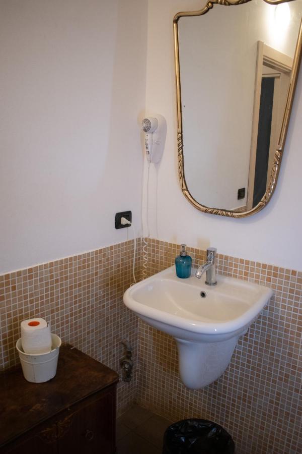 Abbey Hostel Genua Zewnętrze zdjęcie